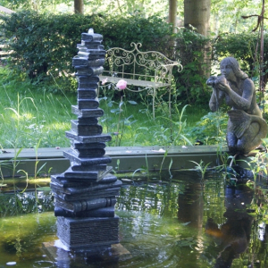 Guy Deltour - Petite tour de livres (with Mermaid)(Stone)